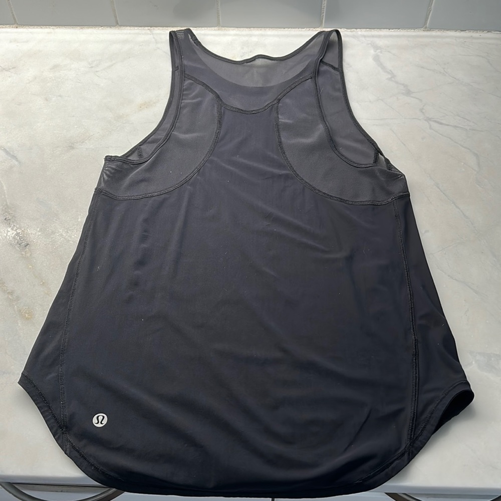 Lululemon size 6 sculpt tank black